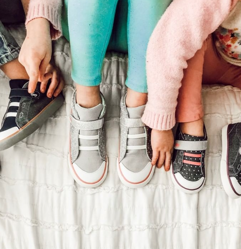 See kai 2025 run sandals sale