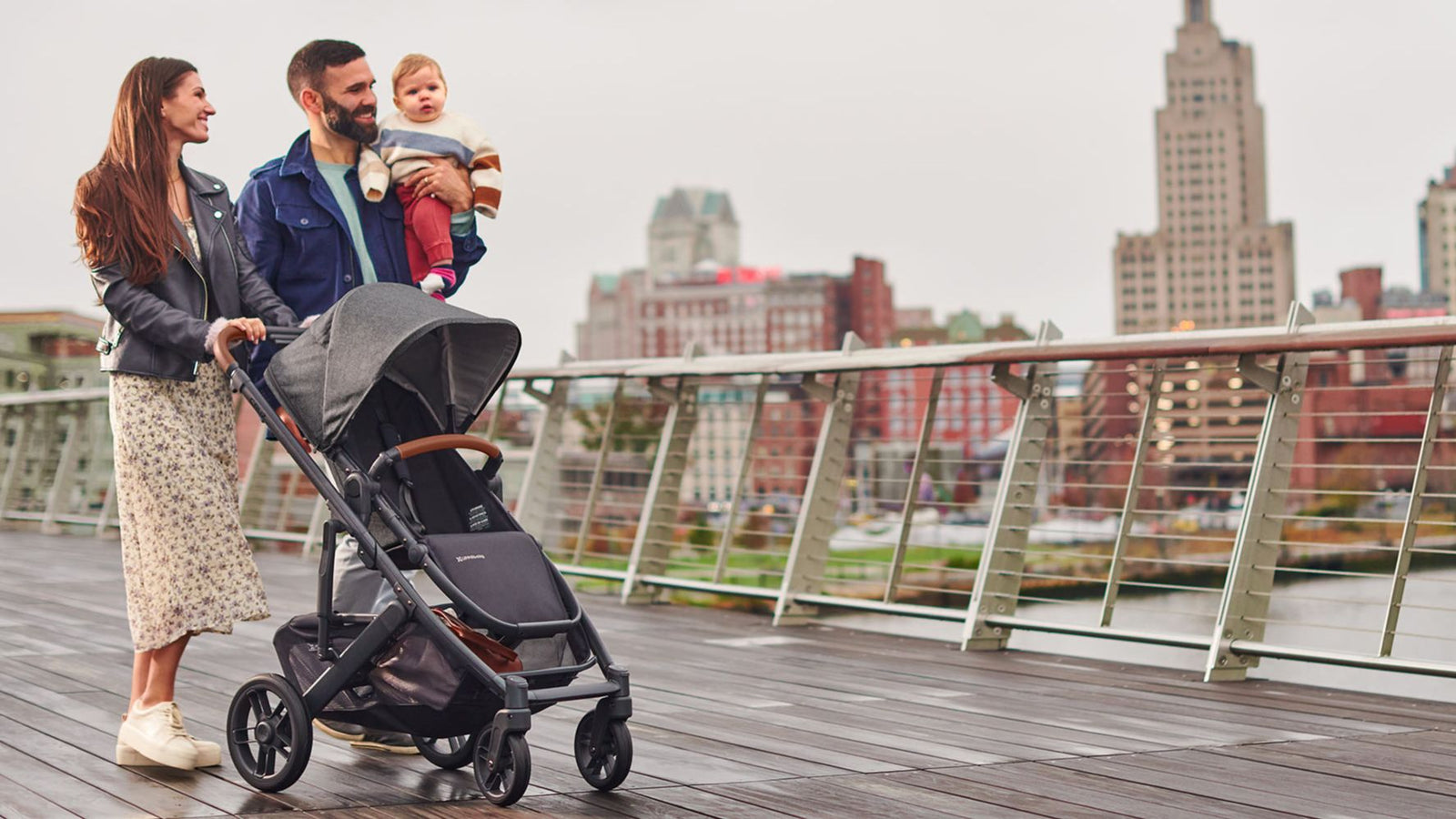 Little Canadian Reviews: Uppababy Vista V2 vs Cruz V2