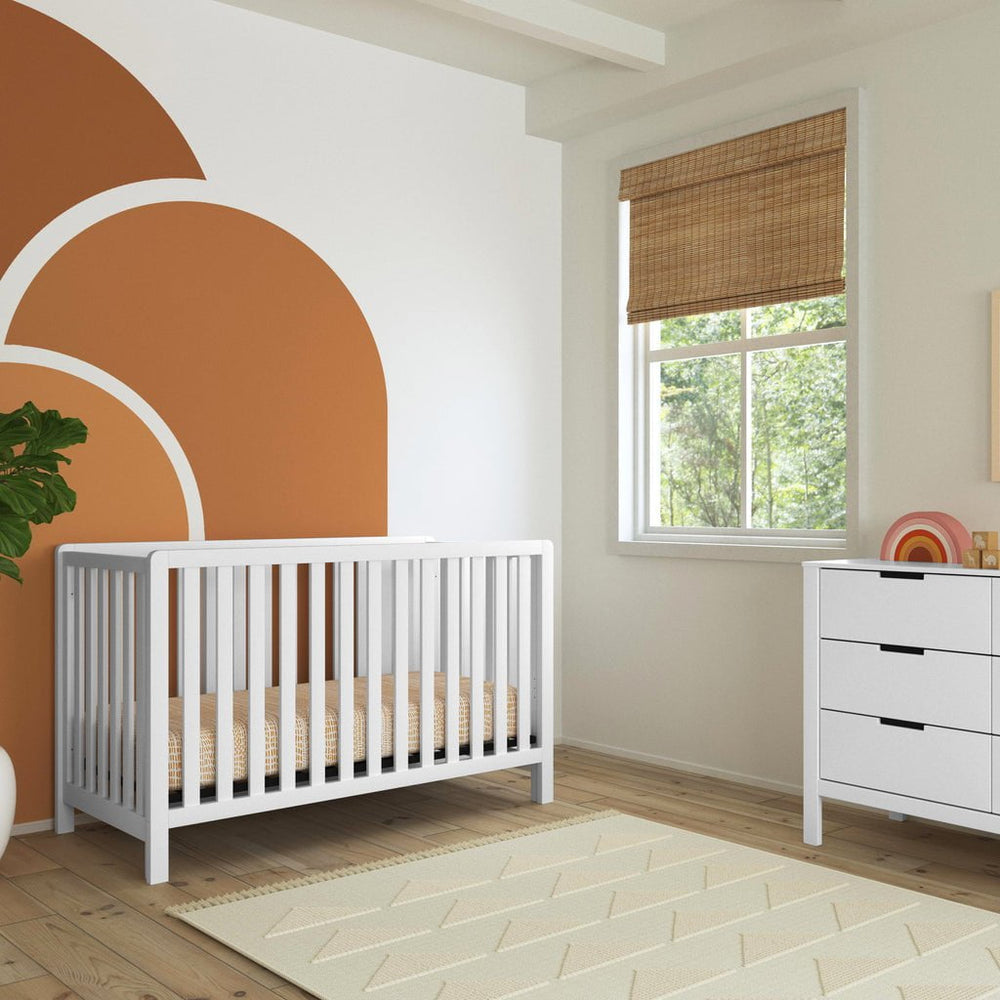 Carter's by DaVinci - Colby 4-in-1 Low Profile Convertible Crib