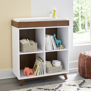 DaVinci - Otto Convertible Changing Table & Cubby Bookcase Changing Tables