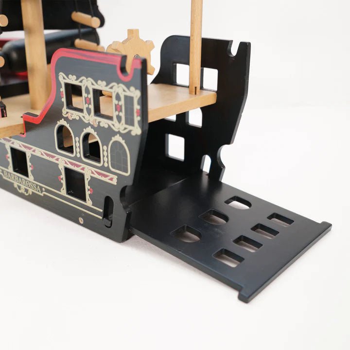Le Toy Van Barbarossa Pirate Ship Little Canadian