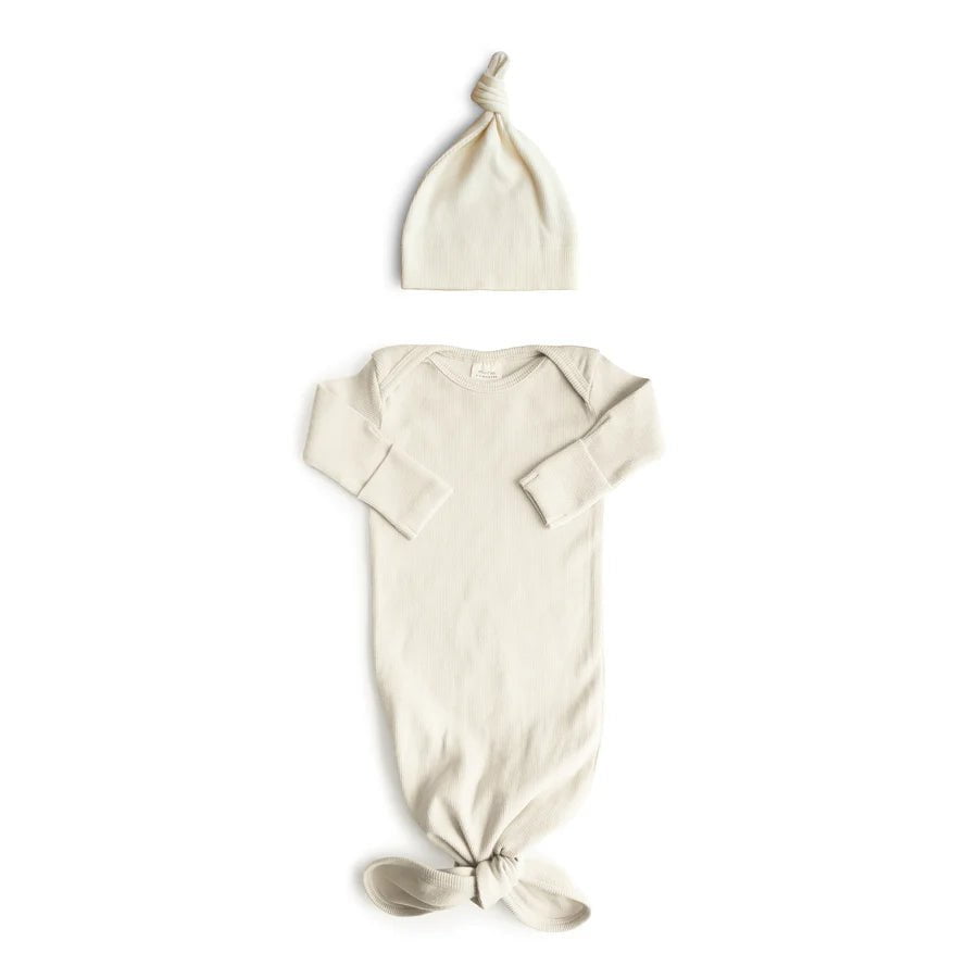 Mushie - Ribbed Knotted Baby Gown + Beanie Set
