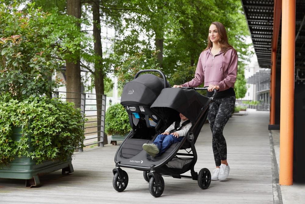 maxi cosi car adapter Infant Seat Zip-19355 Color:Grey & Red (026) Bugaboo Wool Bugaboo Breezy hook system