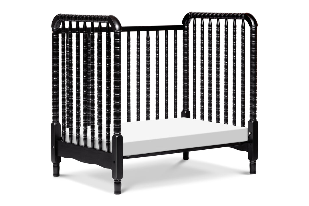 DaVinci Jenny Lind 3 in 1 Convertible Mini Crib Little Canadian